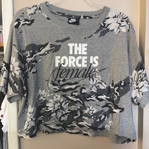 Nike Boxy Crop Top